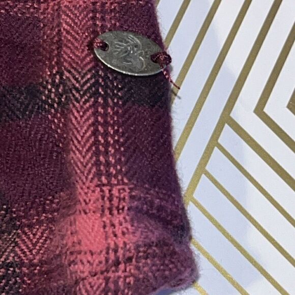 Legendary Whitetails Shirt Wmns Med Flannel Button Down Plaid Faux Lace Western‎ - Picture 10 of 10